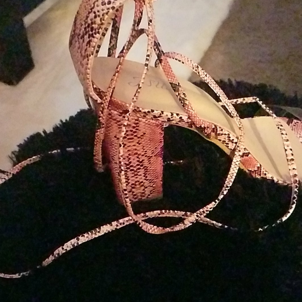Shoes - Picture 3 of 4